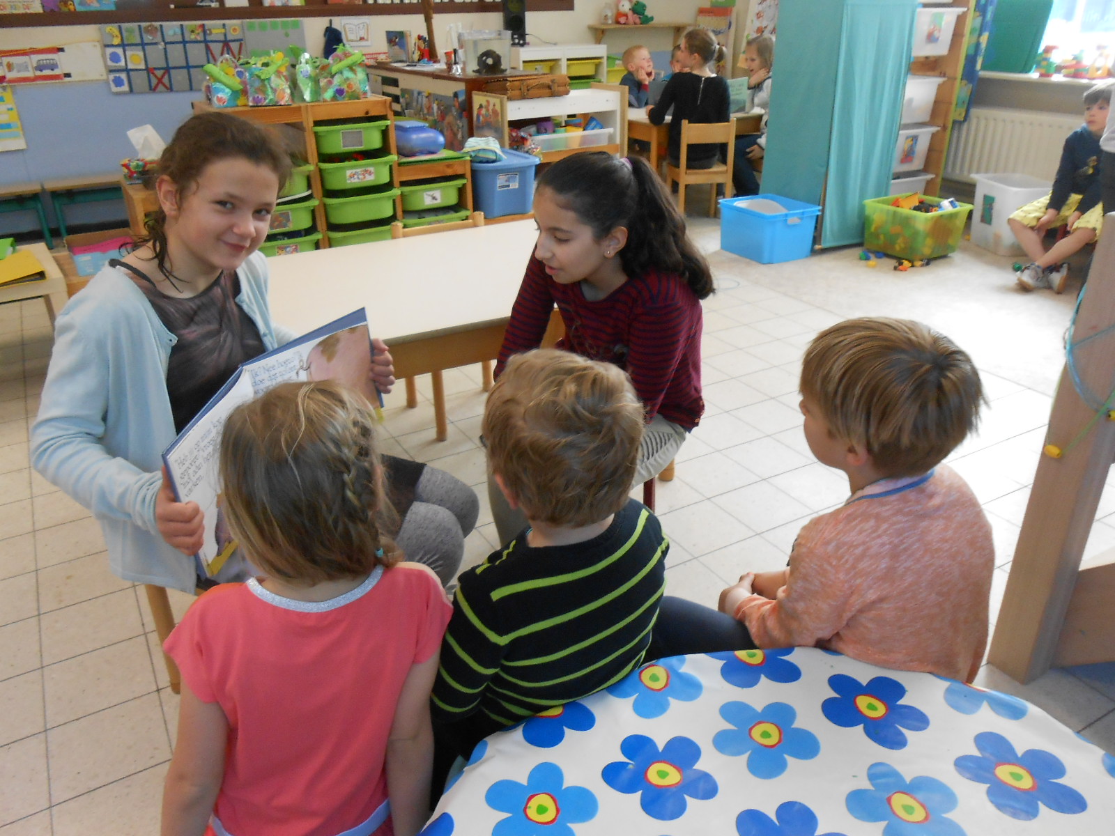 voorlezen in de kleuterschool